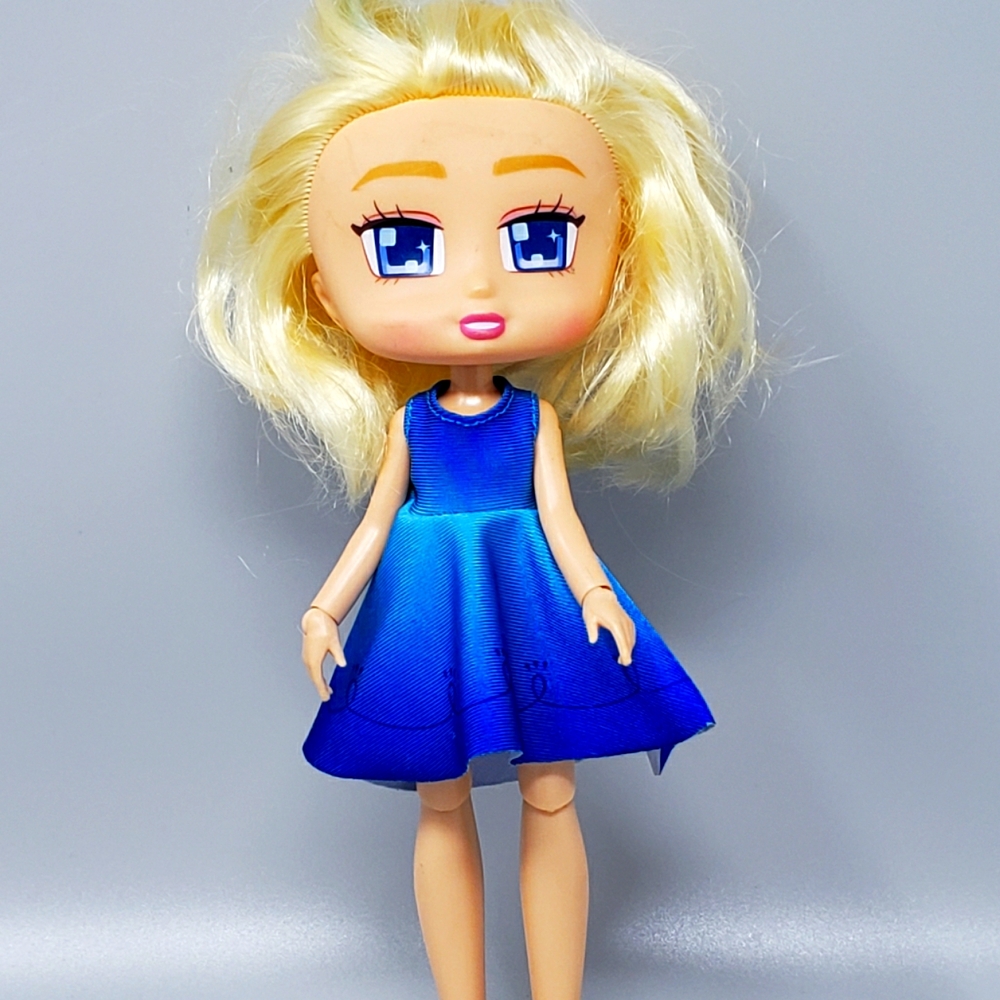 2017 Boxy Girls Willa Doll (8.75")